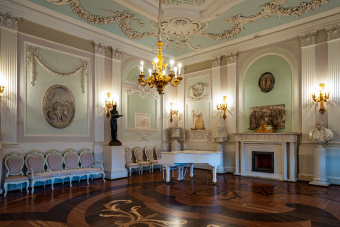 Гатчинский дворец и парк - век восемнадцатый и век девятнадцатый