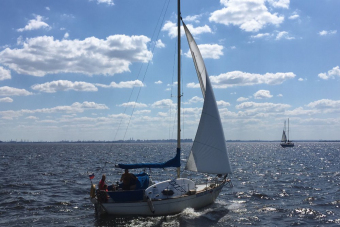 Групповая прогулка в Невской губе на парусной яхте «Гея» или «Ариадна»