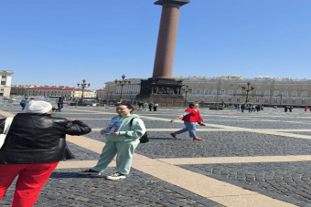 Дворцовая площадь от Петра I до Николая II