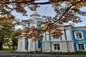 Смольный за 300 лет: от Смольного двора до убийства Кирова