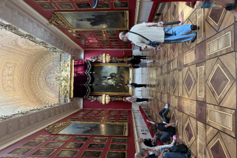 По залам Эрмитажа