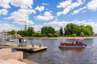 Паромная переправа («Петропавловская крепость» — Мытнинская наб., 3)