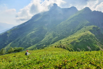 Треккинг по хребту Аибга на перевал Седой