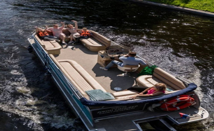 На катере по рекам и каналам Санкт-Петербурга