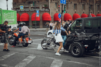 Прогулка на мотоциклах с фотосетом:  «Вечерний Ленинград» 