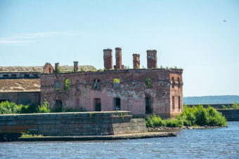 Кронштадт: Морской собор, Петровский док и парк «Остров фортов»