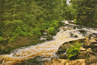 Природа Карелии: четыре водопада и круиз на ладье по Ладожским шхерам