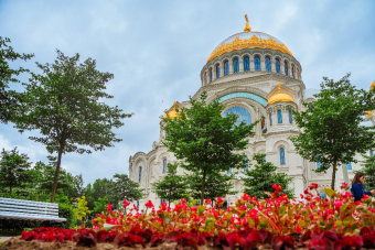 Кронштадт с теплоходной прогулкой