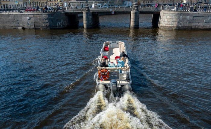 На катере по рекам и каналам Петербурга