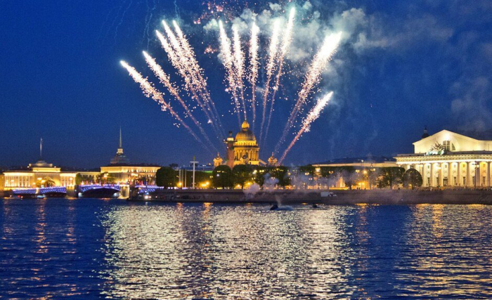 Салют на 9 мая и прогулка по рекам и каналам