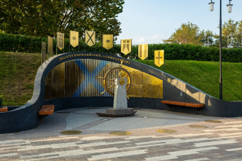 Кронштадт — Никольский (Морской) собор и Петровский док