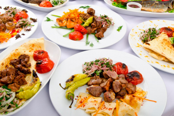 Концерт на волнах Невы: Петербург в свете огней