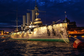 К мостам Петербурга по рекам и каналам в сопровождении фоновой музыки