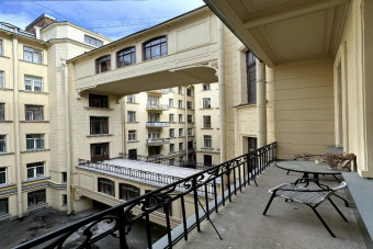 Увидеть все: от классического Петербурга до парадных и стрит-арта на авто