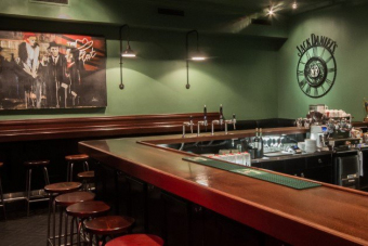 Ползком по клубам и барам (18+)