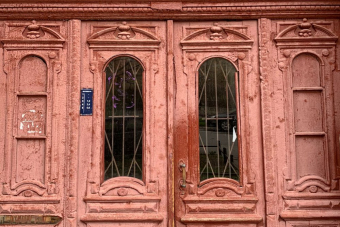 Десять жизней доходного дома: аудиоэкскурсия по Васильевскому острову