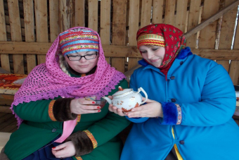 Гуляй, масленица! Фабрика игрушек в Крестцах и подворье в деревне Лякова