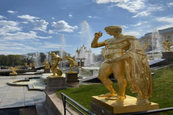 Петергоф: прогулка по Нижнему парку с фонтанами