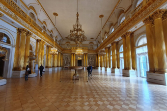 Увидеть Петербург, посетить Эрмитаж (в минигруппе, на автомобиле)