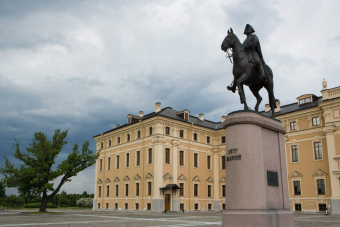 Экскурсия в Парк Александрия и Стрельну с профессиональным краеведом