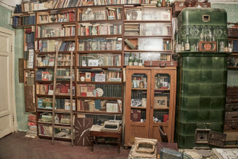 Довлатов сет: закуски от шефа, бокал вина и тур в коммуналку писателя