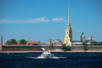 Метеор в Петергоф (Сенатская пристань) Будни