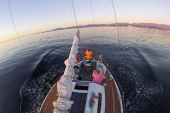 Вечерняя морская прогулка на парусной яхте из Адлера