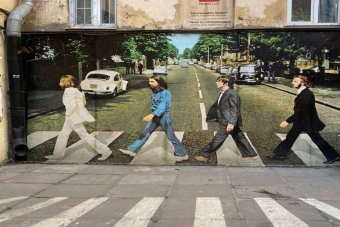 Петербург наизнанку: дворы, парадные и головокружительная панорама