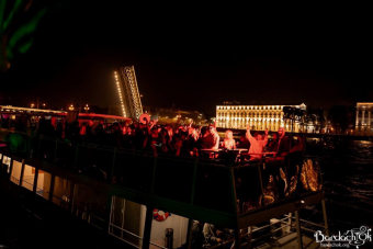 «Karaoke Show» — вечеринка на теплоходе на разводные мосты [18+]