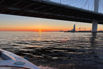 Закатный круиз в Финский залив на однопалубном теплоходе