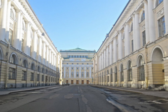 Театральный музей в Санкт-Петербурге (входные билеты включены)