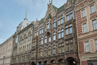 Аудиоэкскурсия в приложении: Прогулка от Адмиралтейской до Новой Голландии