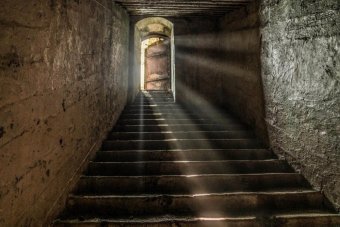 Прогулка на маяк Толбухин на аэролодке (отправление из Кронштадта)