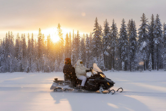 На канадских снегоходах в русскую зиму: снегоходный тур