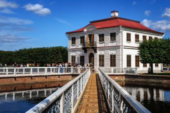 Экскурсия в Кронштадт и Петергоф на автомобиле с профессиональным краеведом