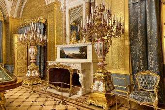 Ансамбль Дворцовой площади: экскурсия и свободное время в Эрмитаже