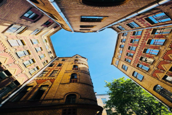 «Ключи от Петербурга»: дворы, парадные + подъем на крышу