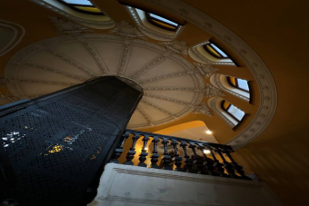 Сердце петербургской истории: доходные дома, дворы и парадные