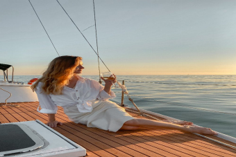 Утренняя морская прогулка на парусной яхте