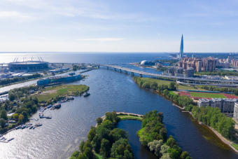 Прекрасный закат на катере в Финском заливе
